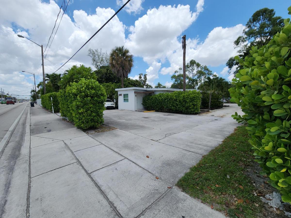 Private Aparment Studio In The Hard Of Miami Unit # 6 Opa-locka Экстерьер фото